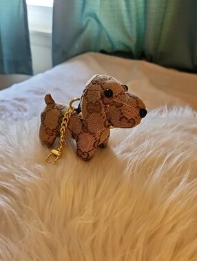 Designer-Style Brown Dachshund Dog Keychain/Bag Charm with Gold Chain